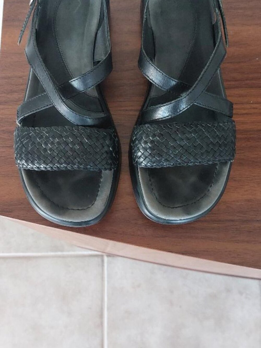 Dansko Black Leather Woven Strappy Sandals Shoes